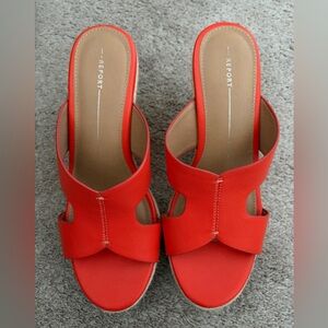 Report Women’s Size 10 Bright Orange Open-Toe Wedge Sandals